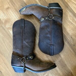 Brown Leather Pointed Toe Western Boots with Gold Accents